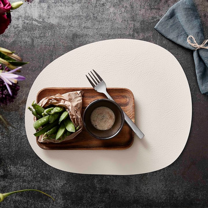 Raw placemat leather, Warm nude buffalo Aida