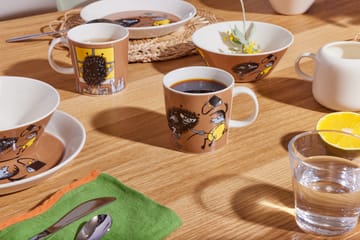 Stinky in action Moomin mug - Brown - Arabia