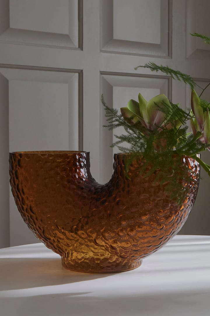 Arura vase low, Amber AYTM