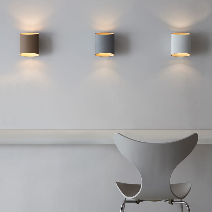 Sinne wall lamp, sand-brass Belid