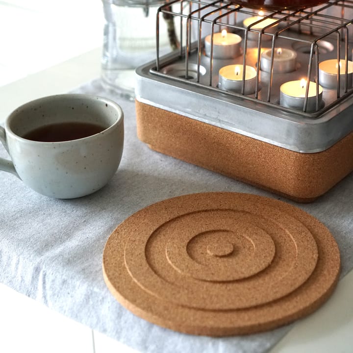 Circle round trivet Ø20 cm, Brown Born In Sweden