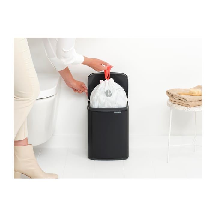 Bo waste bin 7 L, Matte black Brabantia