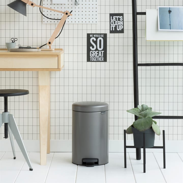 New Icon pedal bin 12 liter, platinum Brabantia