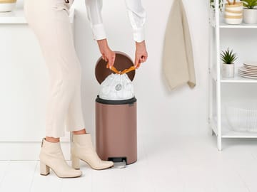 New Icon pedal bin 12 liter - Satin taupe - Brabantia