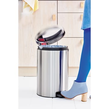 New Icon pedal bin 20 liter - Matt steel fingerprint proof - Brabantia