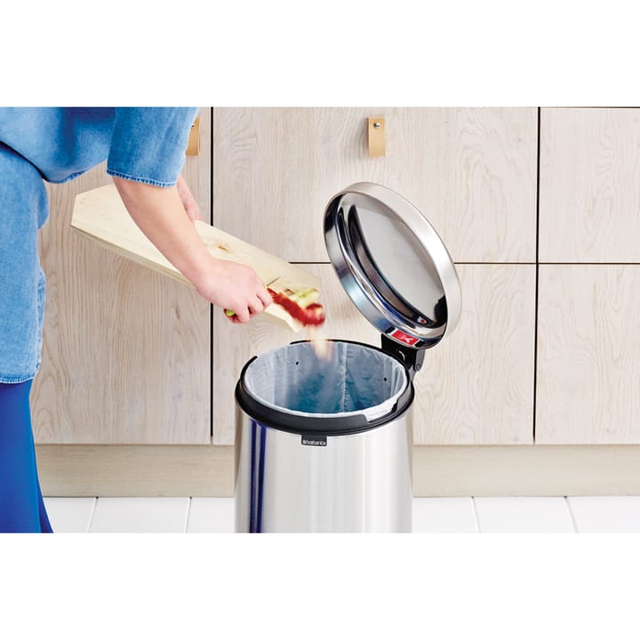 New Icon pedal bin 20 liter, Matt steel fingerprint proof Brabantia