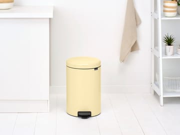 New Icon pedal bin 20 liter - Mellow yellow - Brabantia