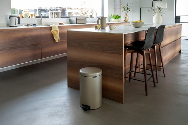 New Icon pedal bin 20 liter, Metallic Gold Brabantia