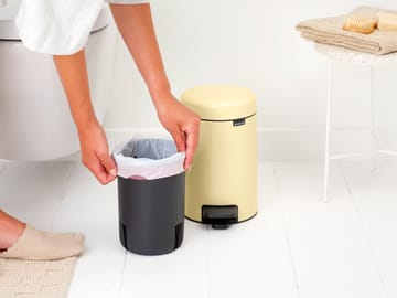 New Icon pedal bin 3 liter - Mellow yellow - Brabantia