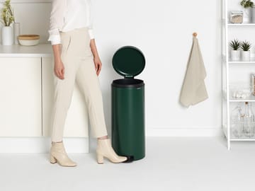 New Icon pedal bin 30 liter - Pine green - Brabantia