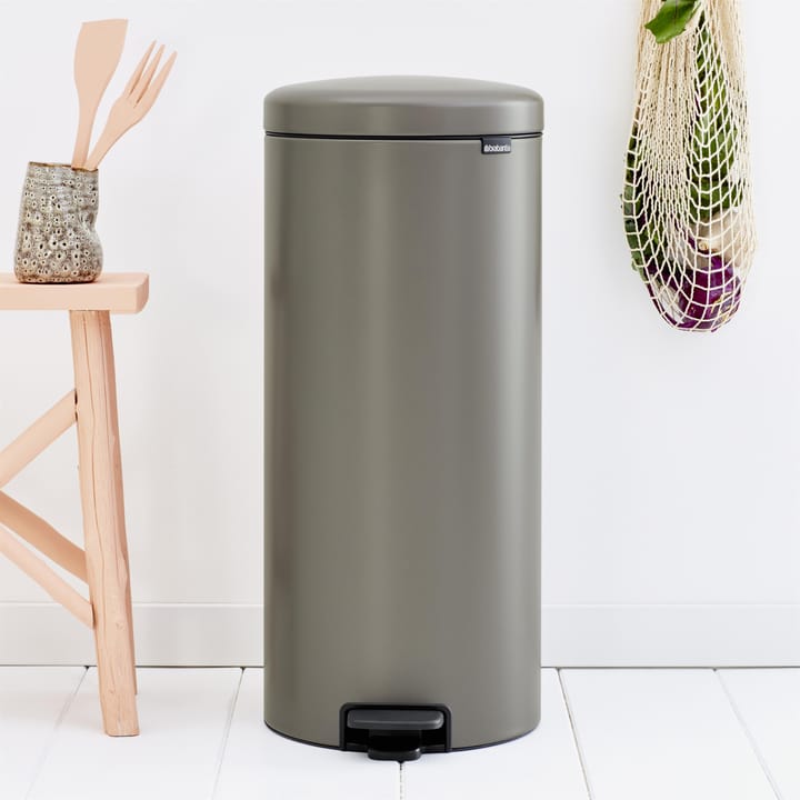 New Icon pedal bin 30 liter, platinum Brabantia