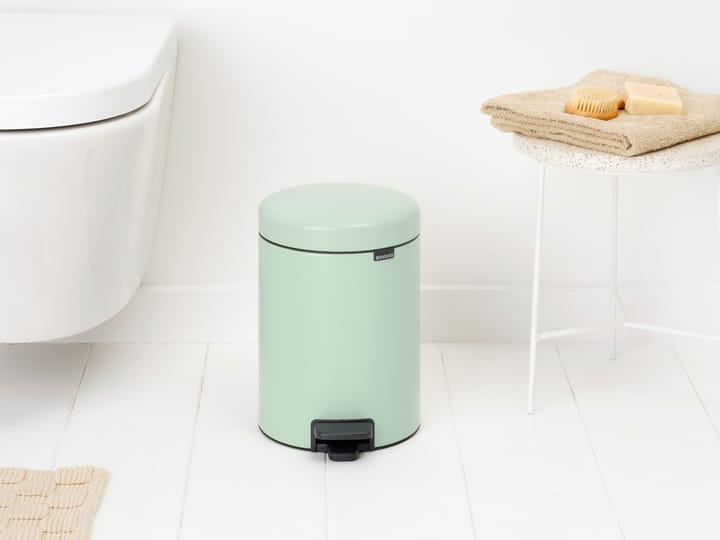 New Icon pedal bin 5 liter, Jade green Brabantia