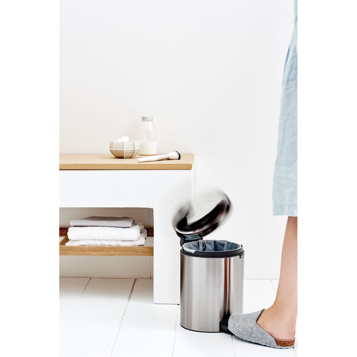 New Icon pedal bin 5 liter, Matt steel fingerprint proof Brabantia