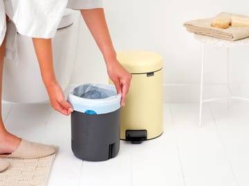 New Icon pedal bin 5 liter - Mellow yellow - Brabantia