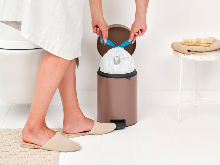 New Icon pedal bin 5 liter, Satin taupe Brabantia