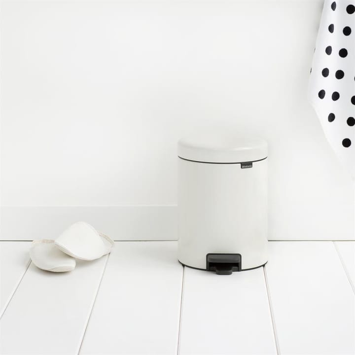 New Icon pedal bin 5 liter, white Brabantia