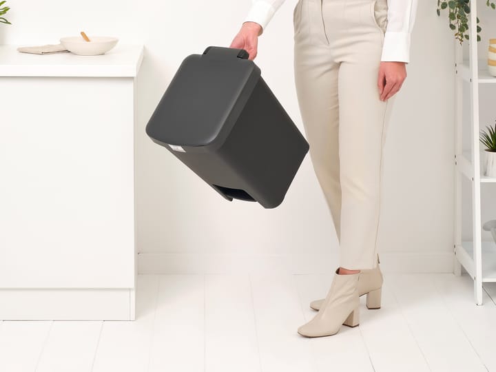 StepUp pedal bin 25 L, Dark grey Brabantia