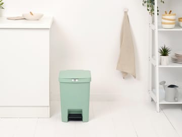 StepUp pedal bin 25 L - Jade green - Brabantia