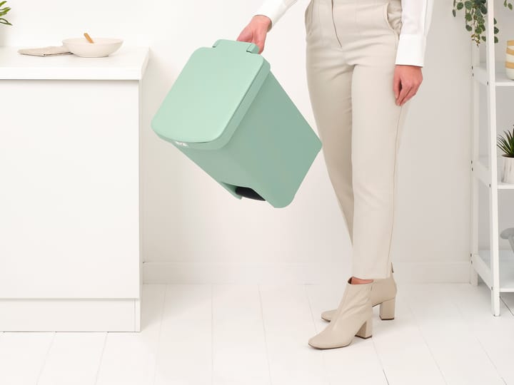 StepUp pedal bin 25 L, Jade green Brabantia