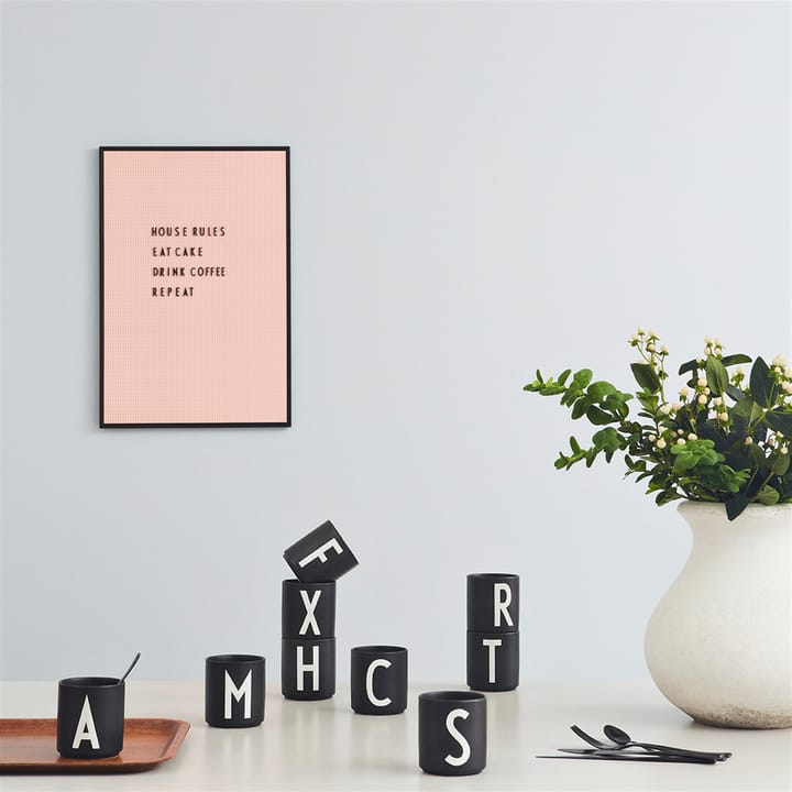 Design Letters cup black, C Design Letters