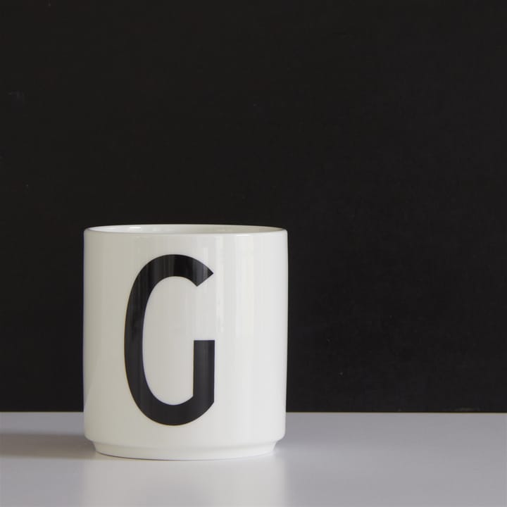 Design Letters cup, G Design Letters