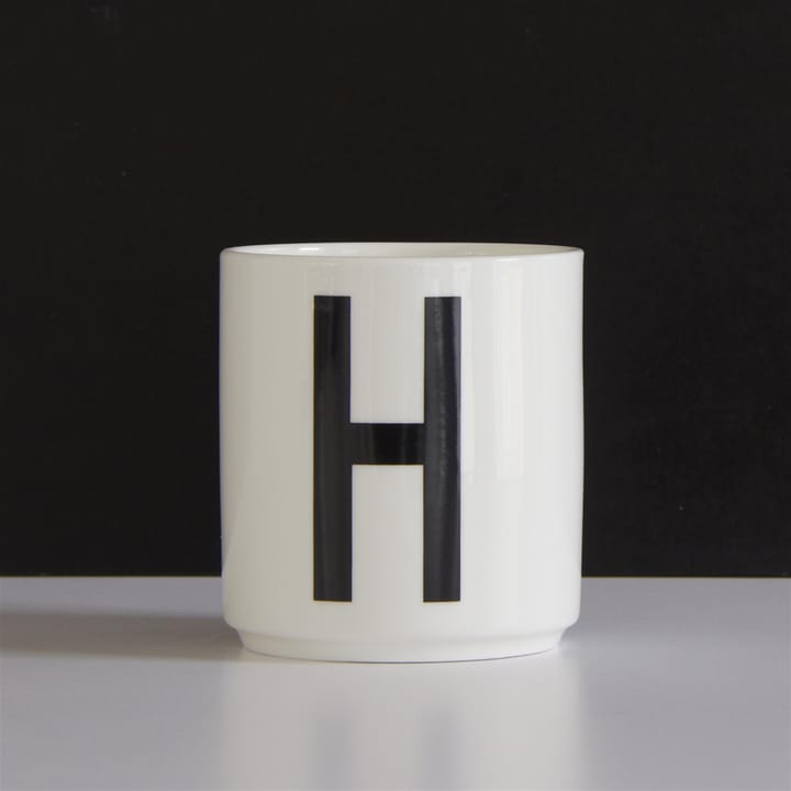 Design Letters cup, H Design Letters