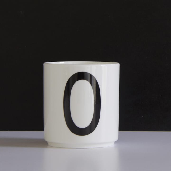 Design Letters cup, O Design Letters