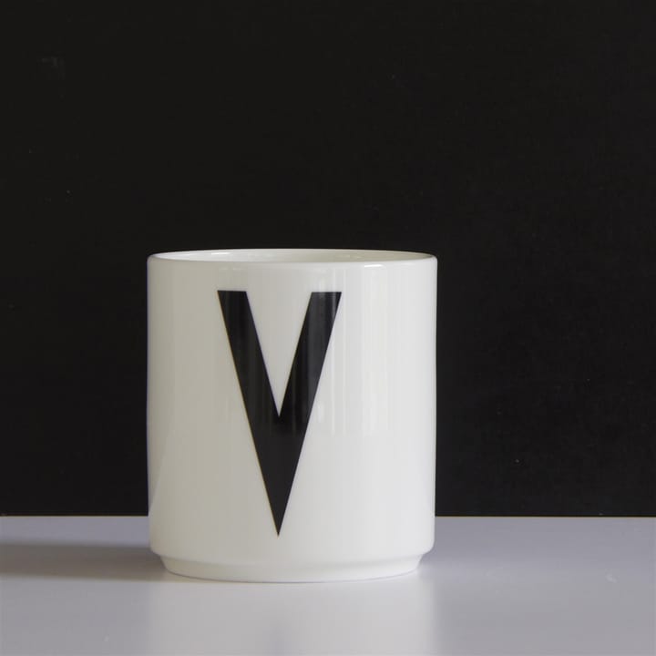 Design Letters cup, V Design Letters