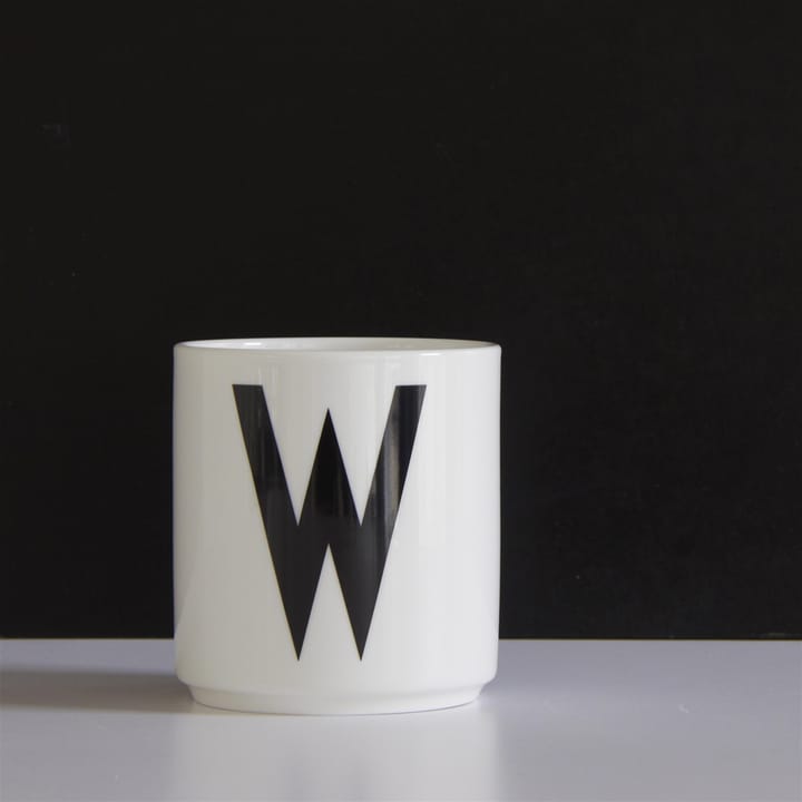 Design Letters cup, W Design Letters