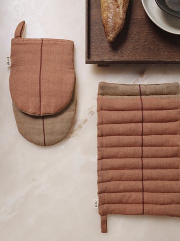 Ito oven glove - Hazel - ferm LIVING