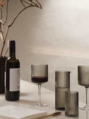 Ripple red wine glass 32,5 cl 2-pack - Smoked grey - ferm LIVING