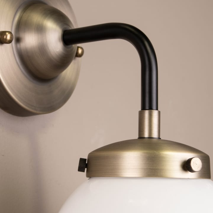 Alley 1 wall lamp IP44, Antique brass-white Globen Lighting