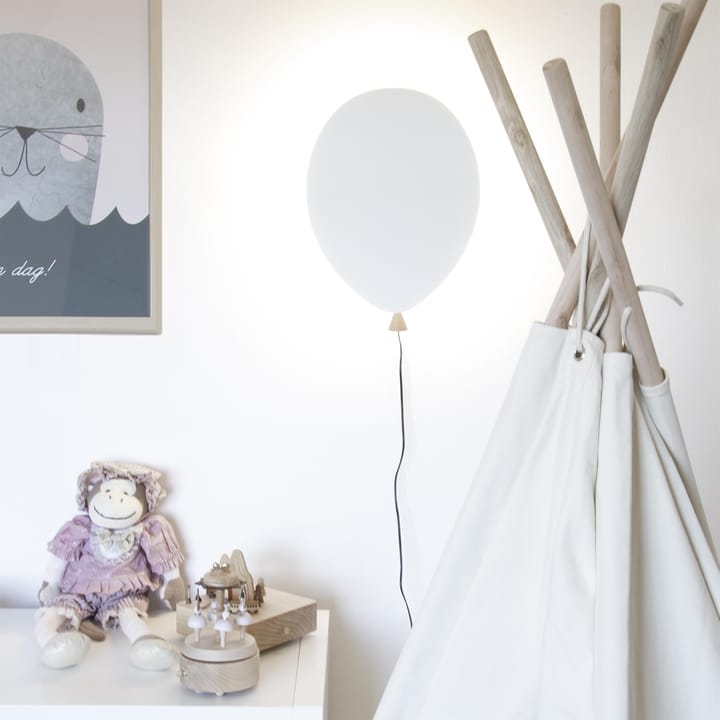 Balloon wall lamp, white-ash Globen Lighting