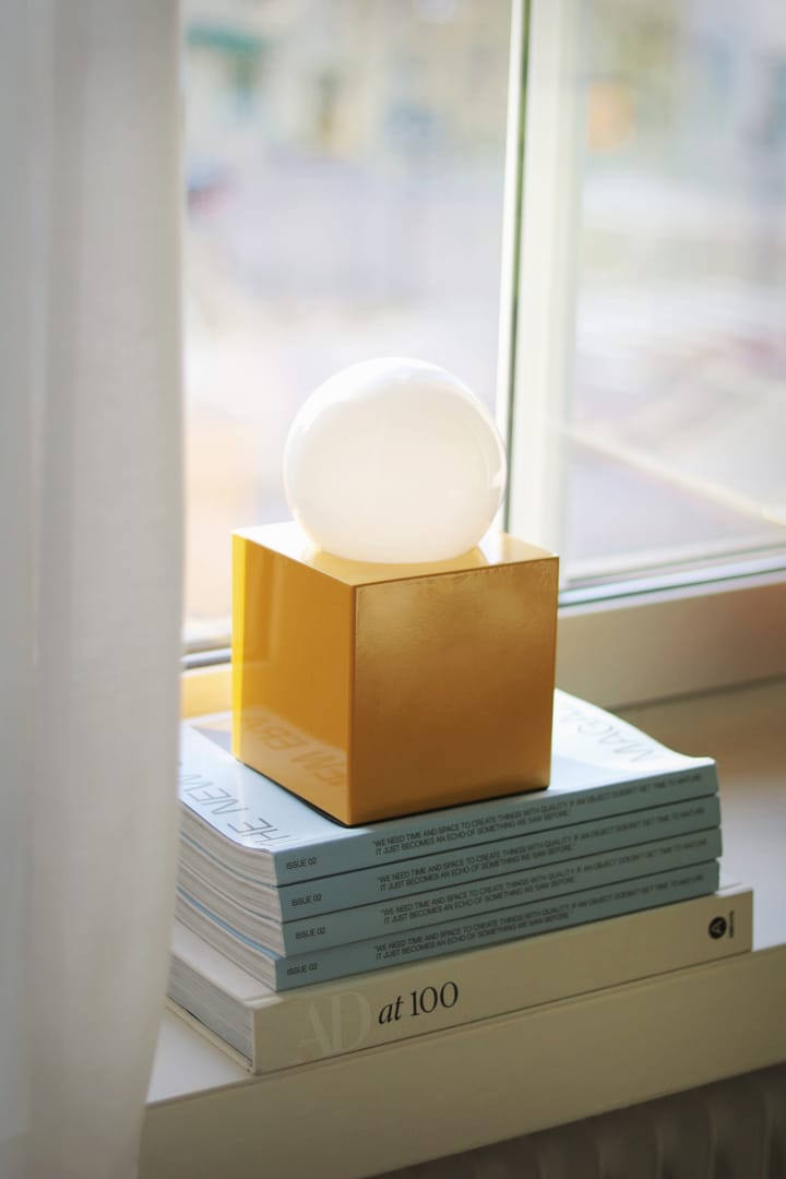 Bob 14 table lamp, Yellow Globen Lighting