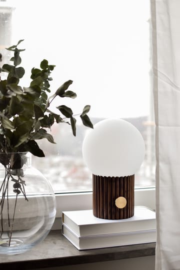 Hubble table lamp Ø15 cm - Walnut - Globen Lighting