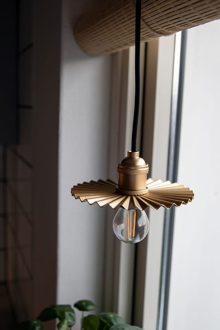 Omega pendant lamp Ø15 cm, Gold Globen Lighting