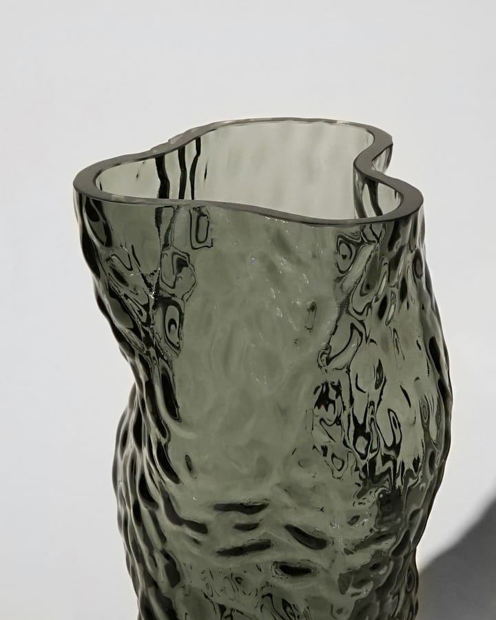 Ostrea Rock glass vase 30 cm, Midnight blue Hein Studio