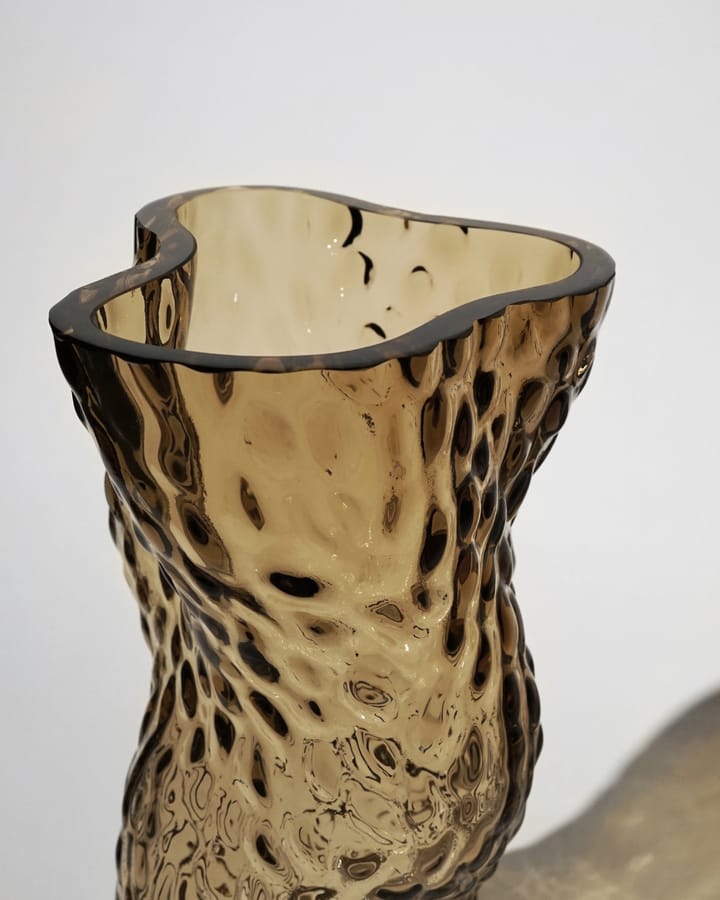 Ostrea Rock glass vase 30 cm, Smoke Hein Studio