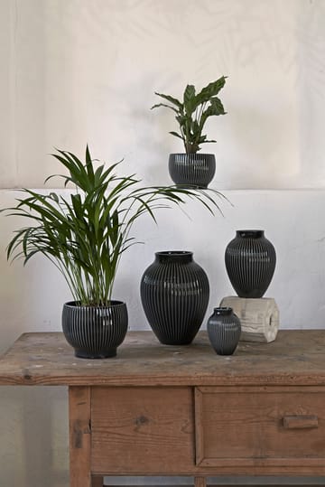 Knabstrup flower pot fluted Ø16.5 cm - Black - Knabstrup Keramik