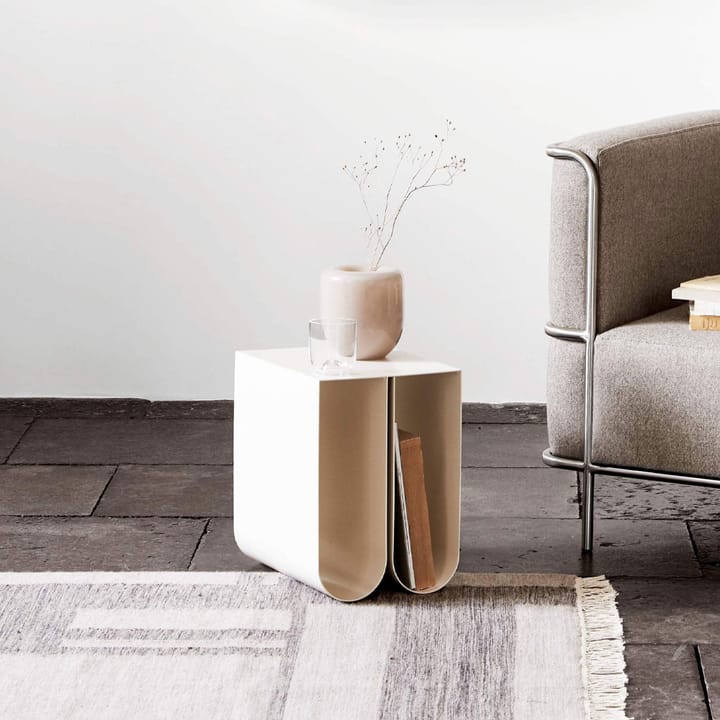 Curved side table, Beige Kristina Dam Studio