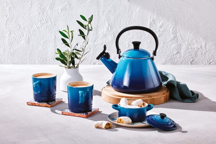 Le Creuset Kone kettle with whistle, Azure blue Le Creuset