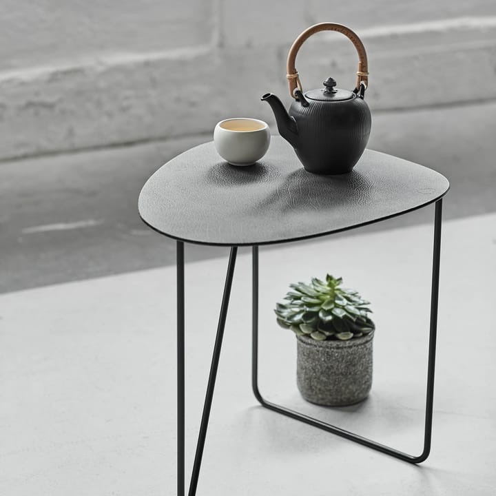 Curve Hippo side table L, black-anthracite LIND DNA