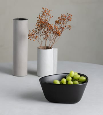 Curve Stoneware bowl M 20x22 cm - black - LIND DNA