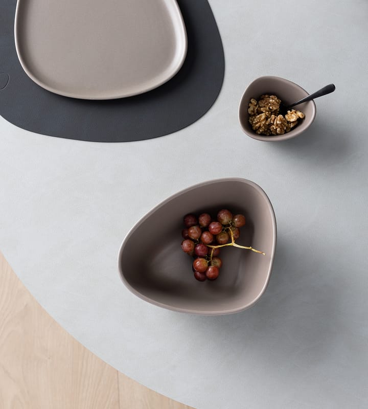 Curve Stoneware bowl M 20x22 cm, Warm Grey LIND DNA