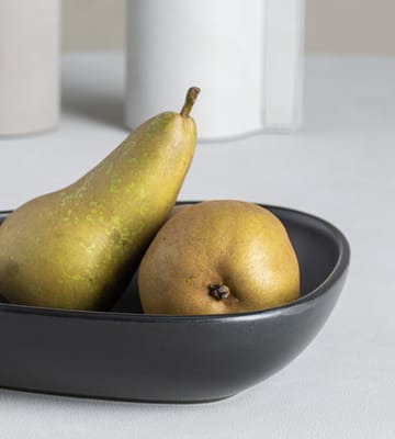 Curve Stoneware deep plate 19x22 cm - black - LIND DNA