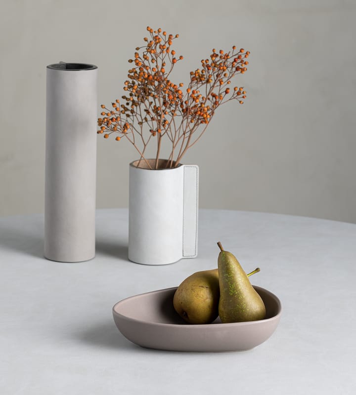 Curve Stoneware deep plate 19x22 cm, Warm Grey LIND DNA