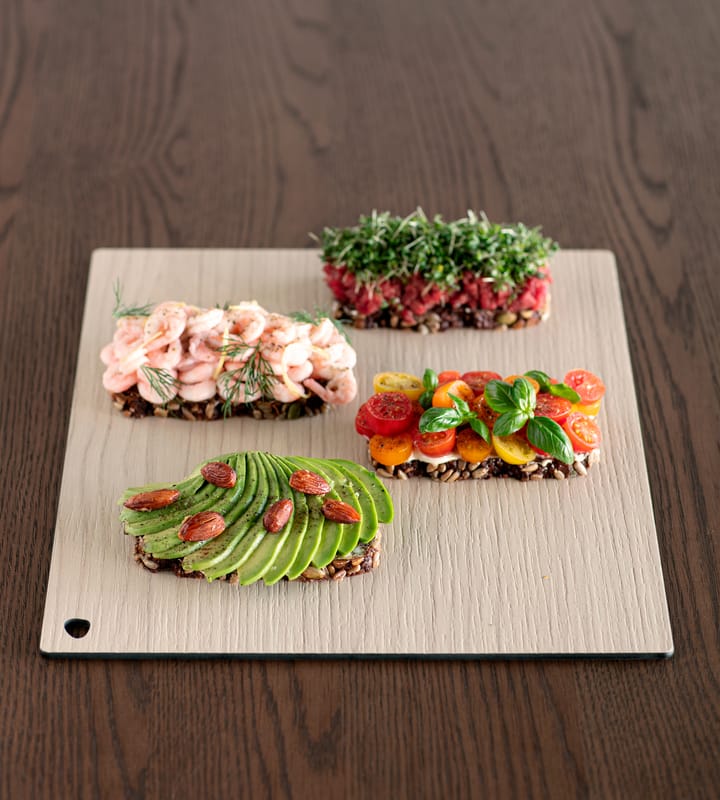 Cut & Serve square chopping board L, Ash LIND DNA