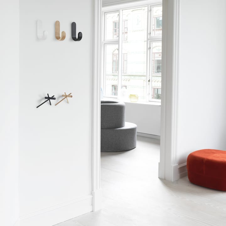 Curve hook, black Normann Copenhagen