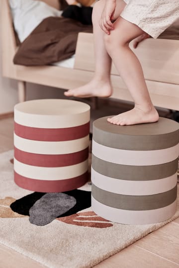 Iro stackable stool - Olive-clay - OYOY