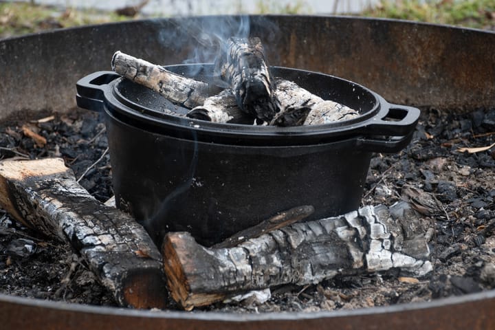 Cast iron pot with lid, Ø26 cm Satake